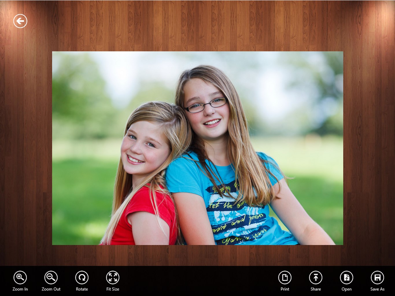 View Image: present you the best viewing features with zoom-in/out, rotate left/right, and fit-page/size.