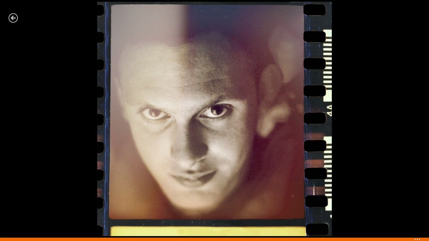 #6. PhotoFunia (Windows) Göre: Capsule Digital