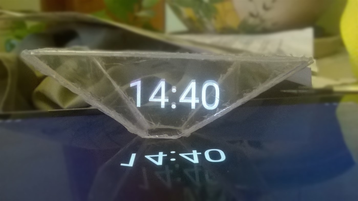 #8. HoloClock (Windows) 由: DaSerge